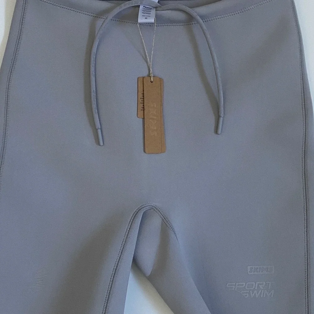 SKIMS Sport Swim Mid‎ Thigh Short Chrome Gray SW-MWS-0053 XS NWT